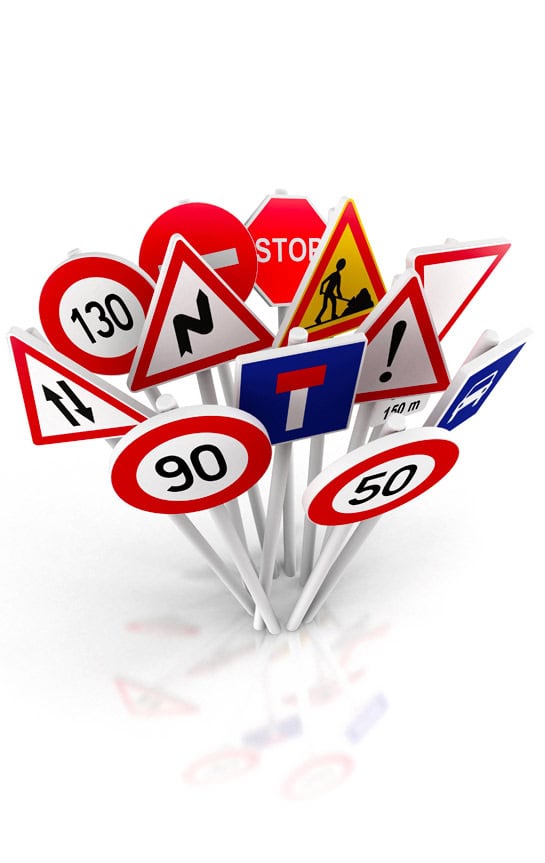 //lafeniciautoscuola.it/wp-content/uploads/2021/07/010-Slide-La-Fenicia-autoscuola-oristano-sardegna-guida-corsi-patenti-motorizzazione-auto-moto-articolati.jpg
